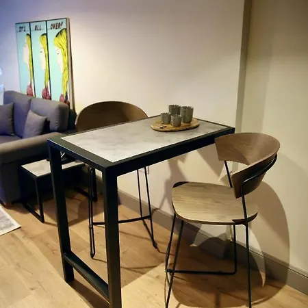 Apartament Urban Living 4 *